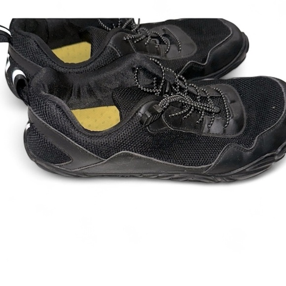 Black Athletic unisex Shoes size 42 US size 8 - Picture 1 of 6